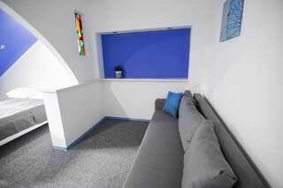 Хостелы Friends Hostel Lviv Rustaveli str Львов Номер с кроватью размера «king-size»-1