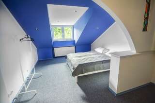 Хостелы Friends Hostel Lviv Rustaveli str Львов Номер с кроватью размера «king-size»-2