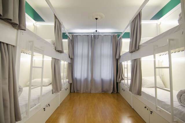 Хостелы Friends Hostel Lviv Rustaveli str Львов-7